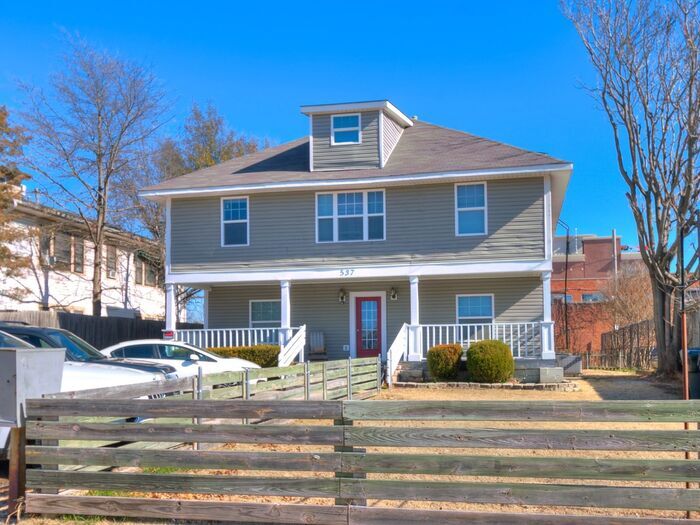 Foto principal - 537 S University Blvd