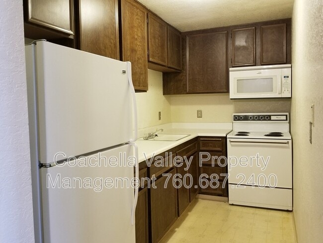 Building Photo - 2875 N Los Felices Rd