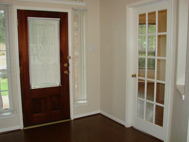 Foto del edificio - 4714 Autumn Orchard Ln