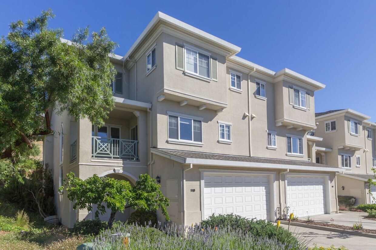 118 Shoal Dr West, Vallejo, CA 94591 Apartment for Rent in Vallejo, CA