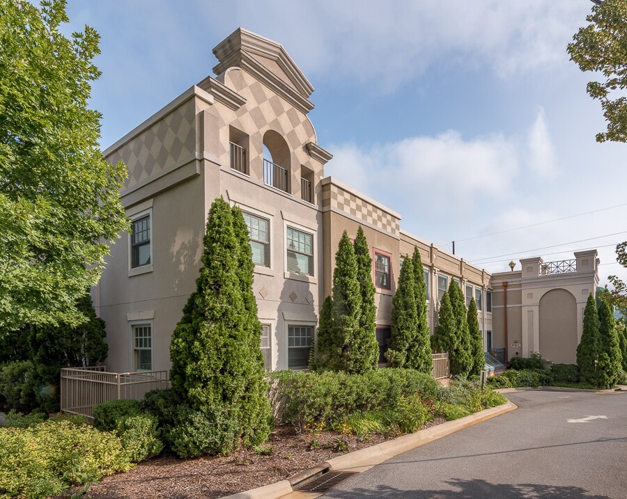 ¡Paraíso para peatones! - 37 Hiawassee St