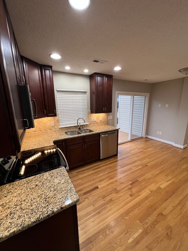 Building Photo - 4 Bedroom Home INDIAN TRAIL