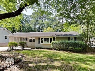 Building Photo - 668 Scott Cir