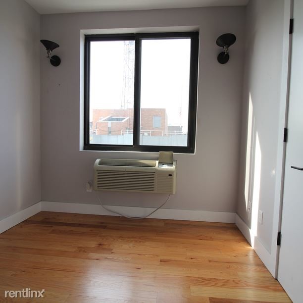 Building Photo - 1599 Bergen St