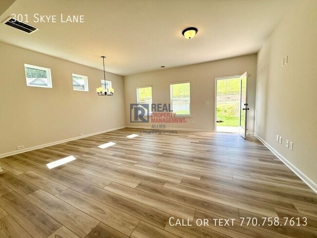Building Photo - 301 Skye Ln