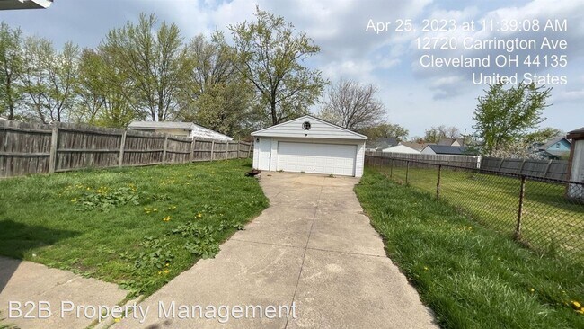 Foto del edificio - 3 br, 1 bath House - 12720 Carrington Ave.