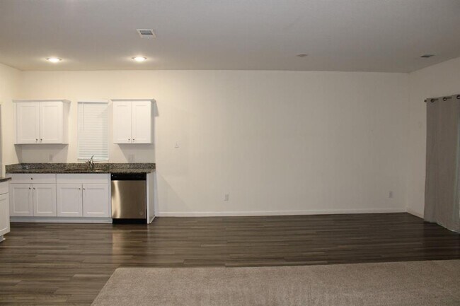 Foto del edificio - 748 Crestridge Dr