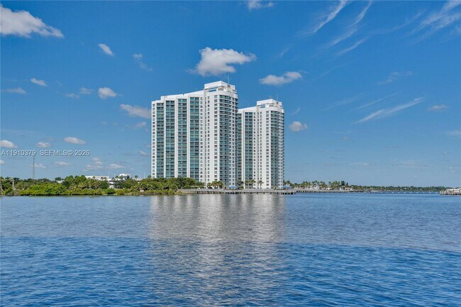 Foto del edificio - 231 Riverside Dr