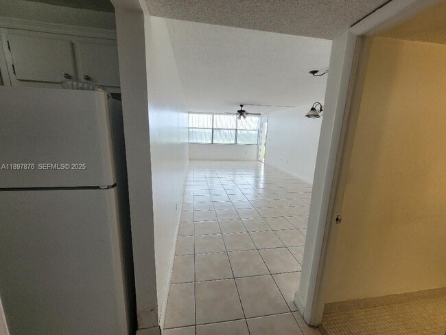 Building Photo - 1200 NE Miami Gardens Dr