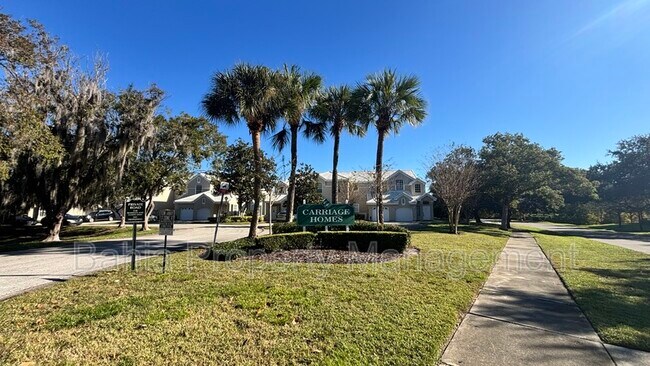 Foto del edificio - 7021 Della Dr