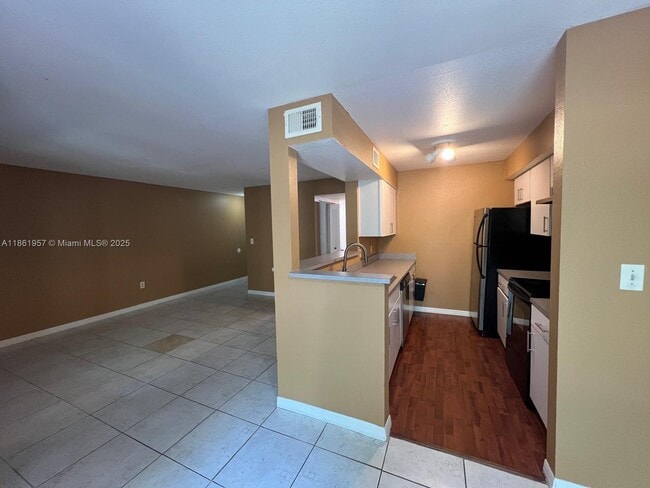 Foto del edificio - 2350 NW 33rd St