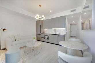 Building Photo - 580 72nd St