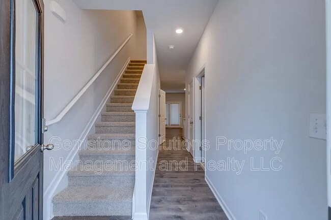 Foto del edificio - 608 Clifford Heights