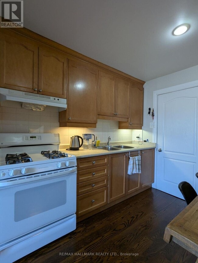 Building Photo - 14 Innes Ave