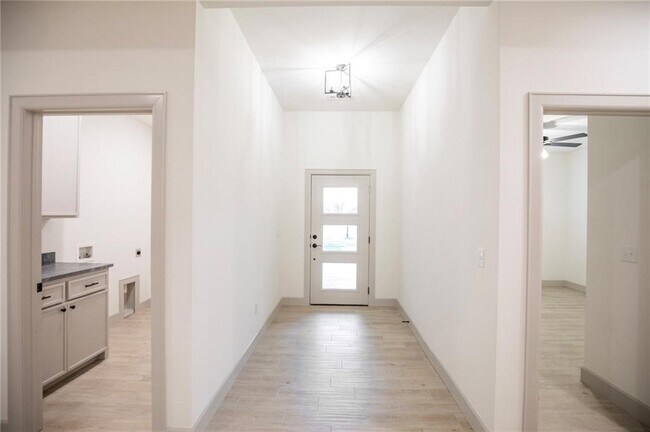 Foto del edificio - 949 Cook St