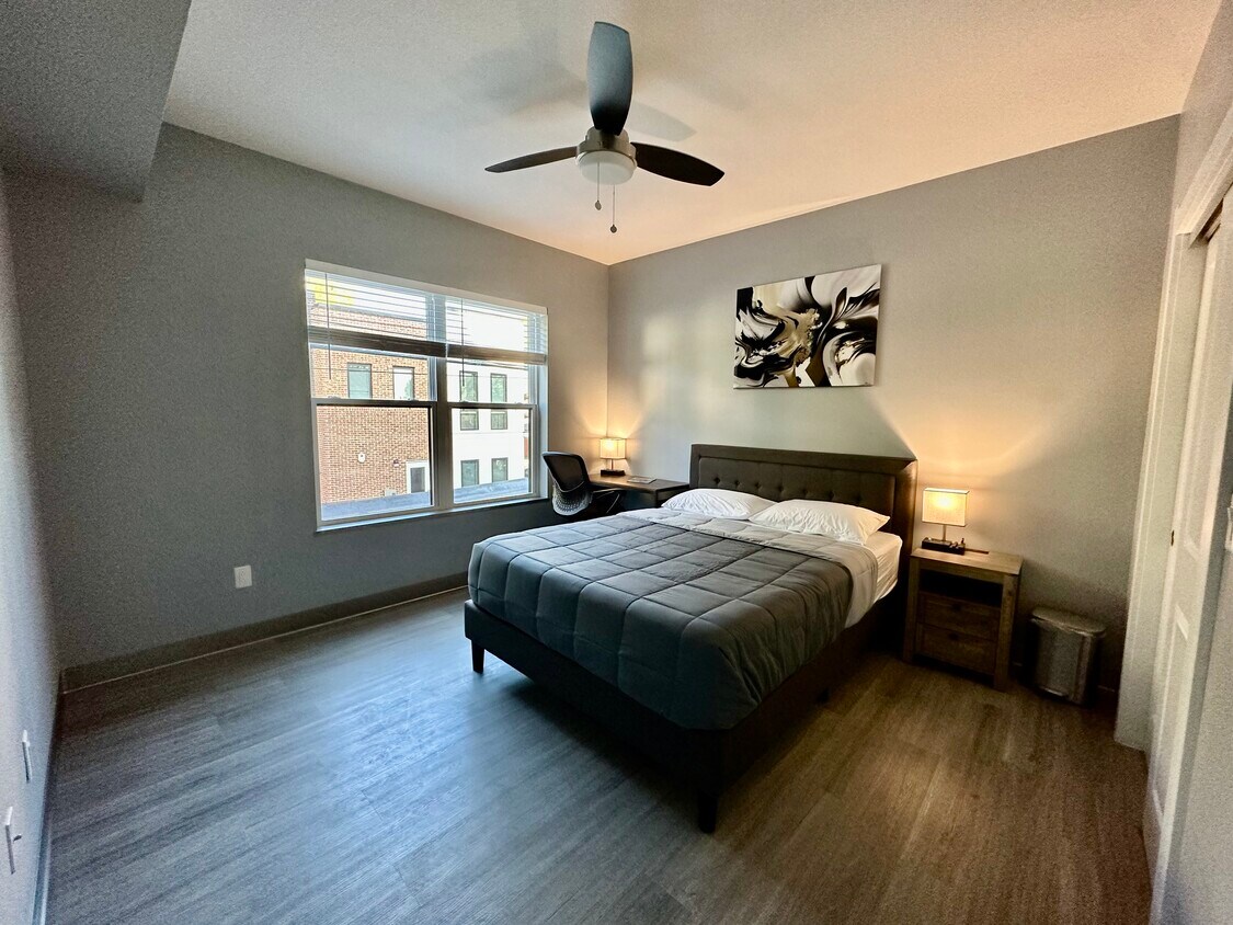 Foto principal - 2500 N High St