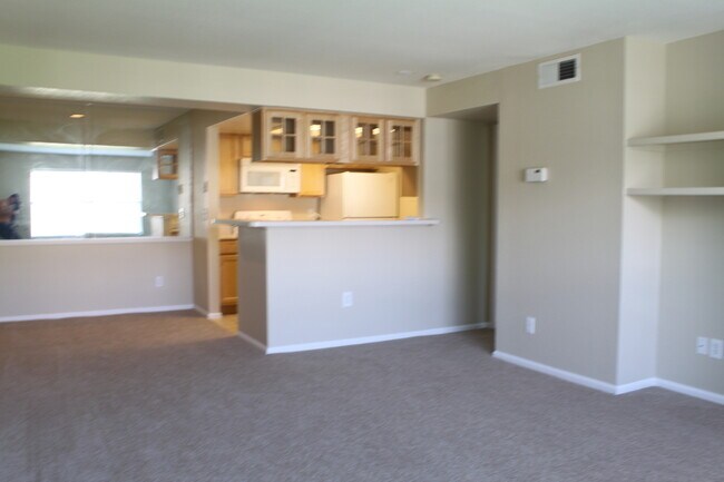 Building Photo - 9222 E Arbor Circle #E