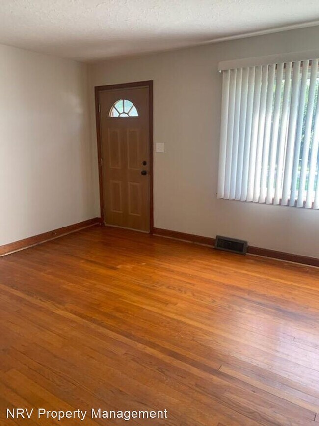 Building Photo - 3 br, 1 bath House - 1250 Thomas Lane
