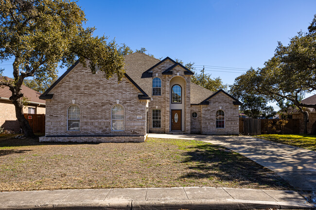 Hola - 7318 Chimney Bluff