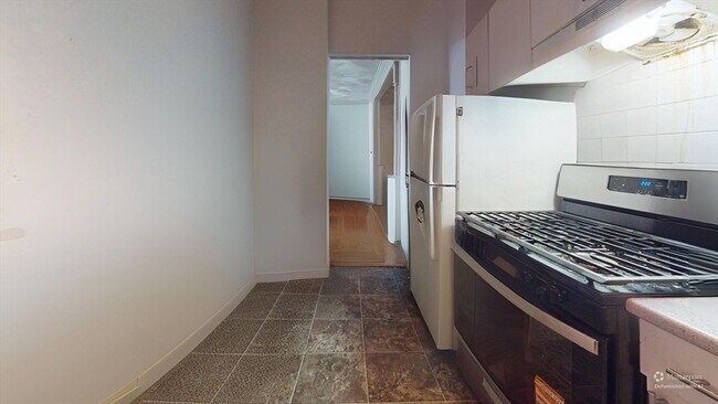 Building Photo - 1661 Commonwealth Ave