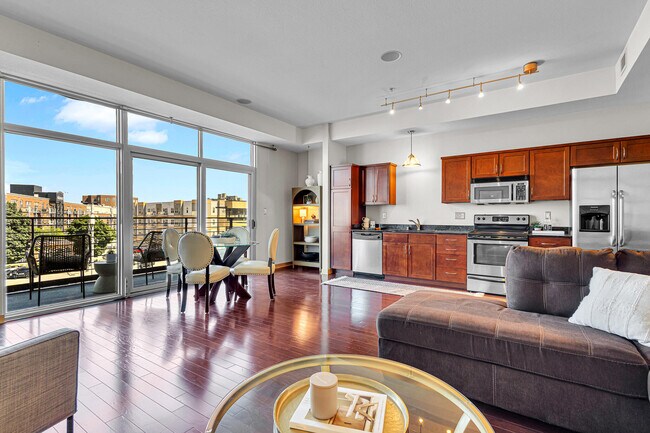 Foto del edificio - 106 W Seeboth St