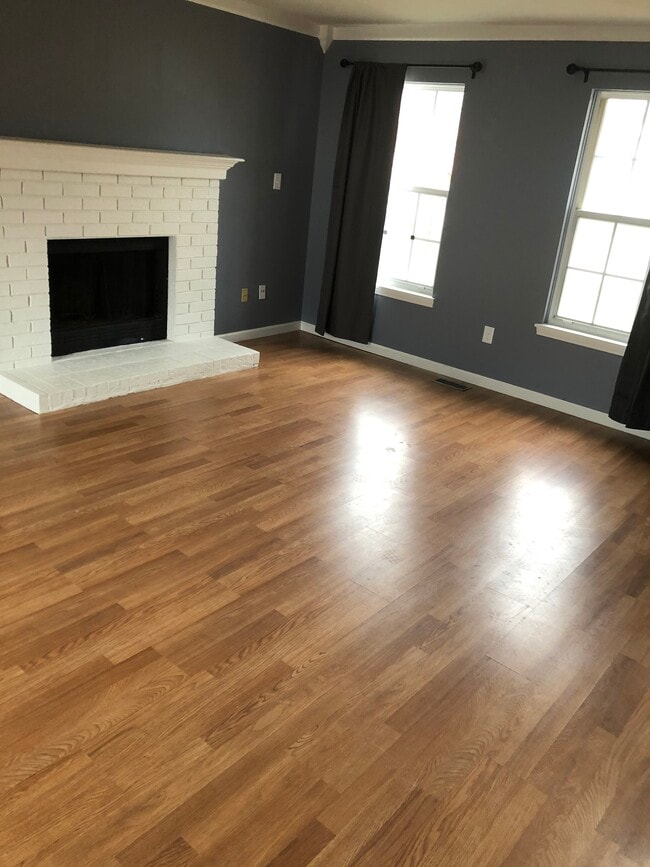 Foto del edificio - 207 Westwind Estates Ct