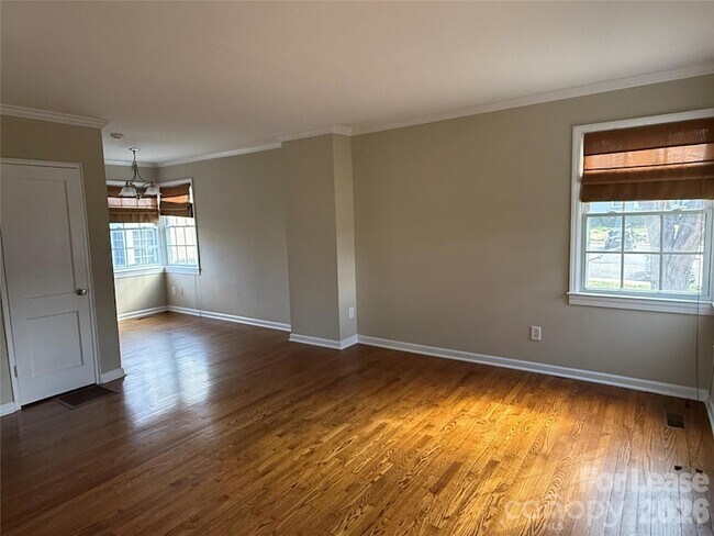 Foto del edificio - 524 Wakefield Dr