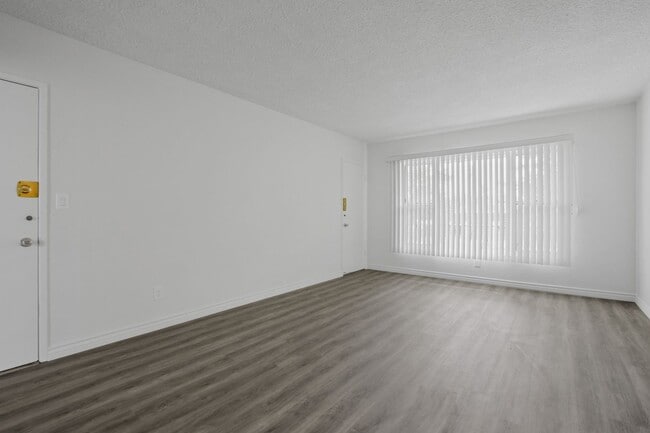 Foto del edificio - 402 Montana Ave