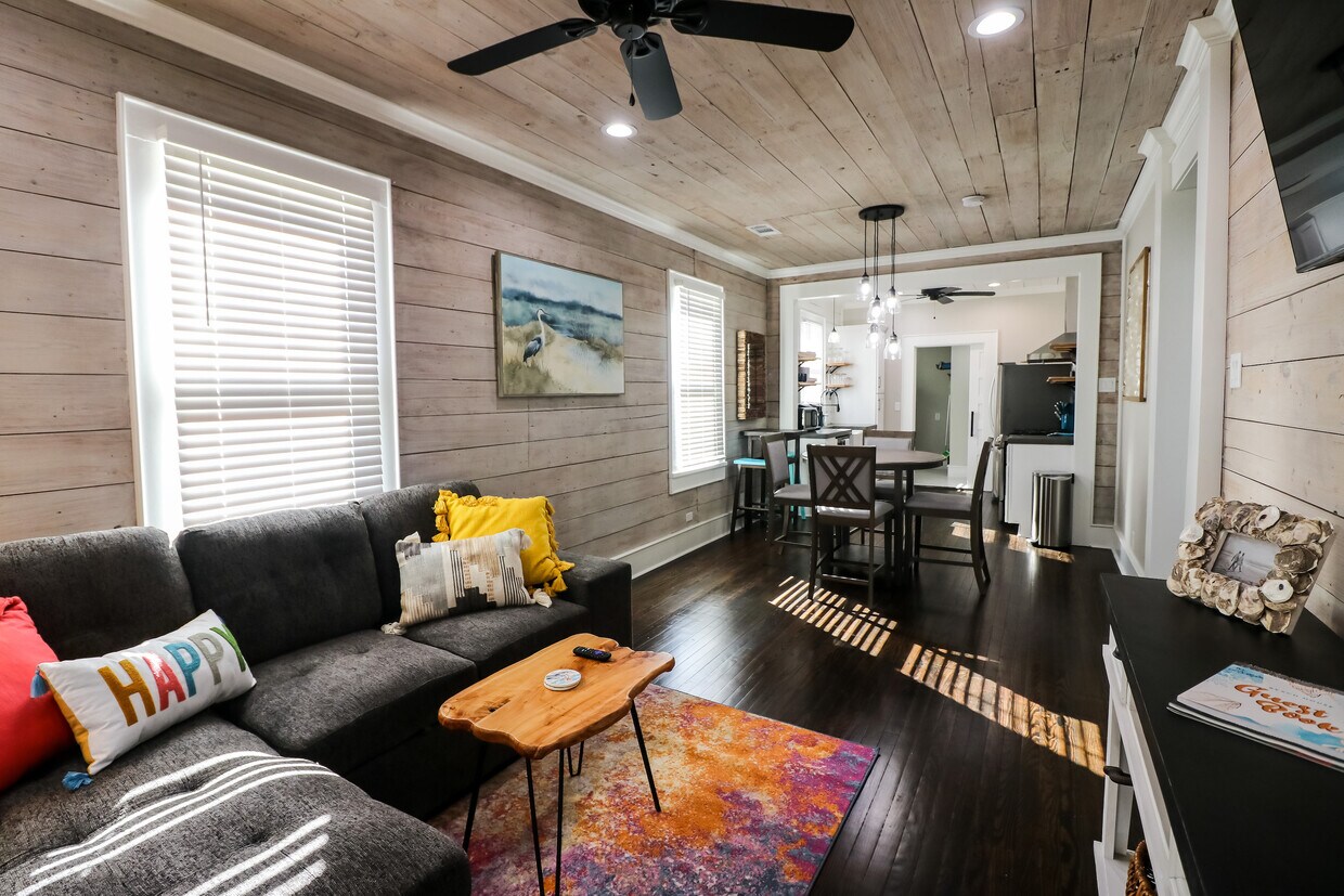 Primary Photo - 4715 Avenue P 1/2