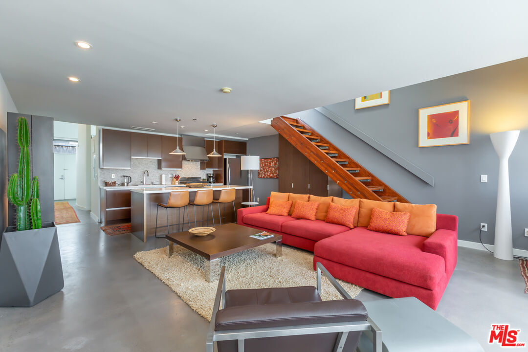 Foto principal - 615 Hampton Dr