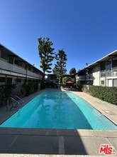 Building Photo - 11133 ROSE Ave
