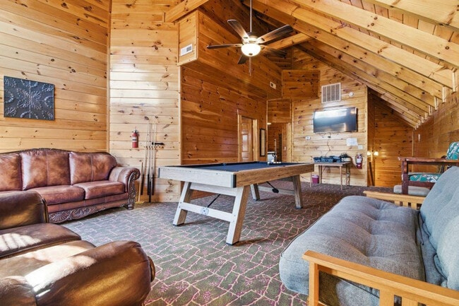 Foto del edificio - 1115 Towering Oaks Dr