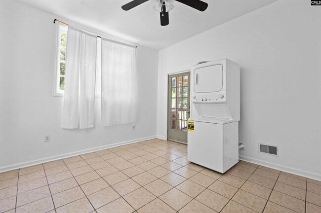 Foto del edificio - 4750 Lang Ridge Dr
