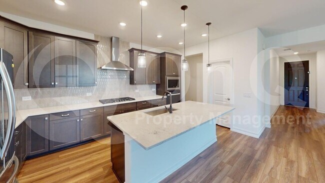 Foto del edificio - 6420 Pinkston Dr