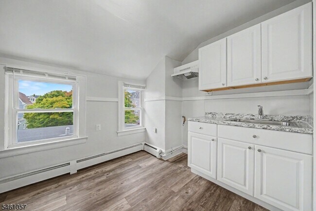 Foto del edificio - 151 Watchung Ave