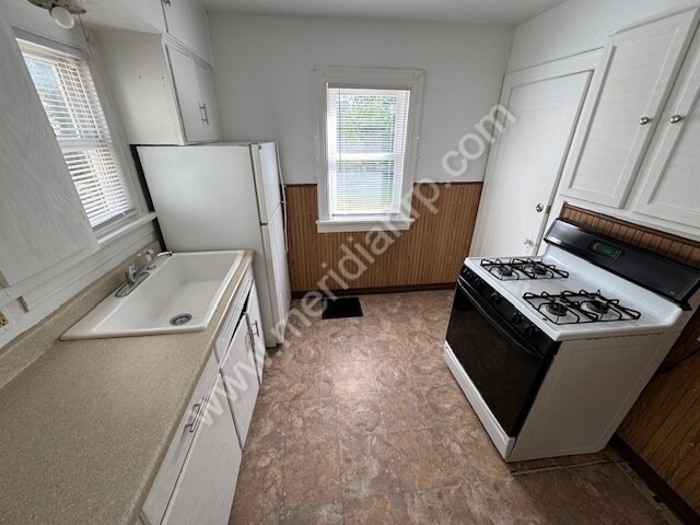 Foto del edificio - 2021 Redwood Ave