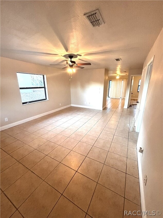 Foto del edificio - 1706 Tuttle St