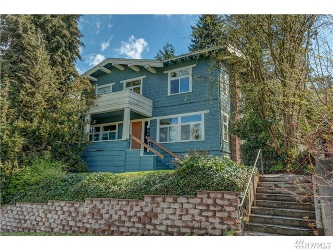 Primary Photo - 822 N Garden St