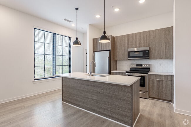 2BR, 2.5BA - 1,044SF - Kitchen - The Mill District