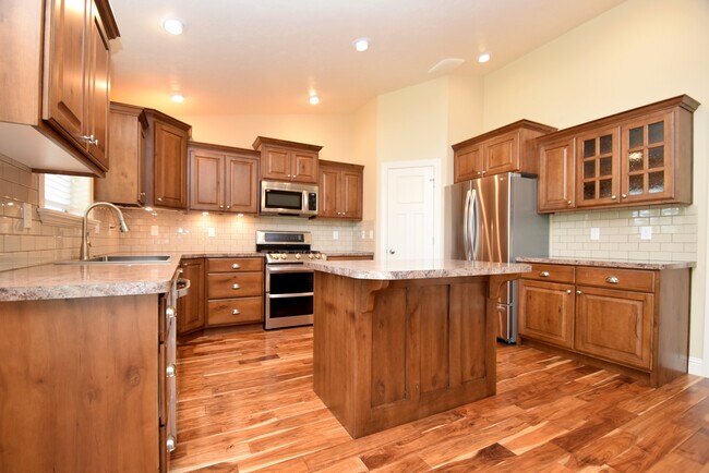 Building Photo - 5547 Cory Ln