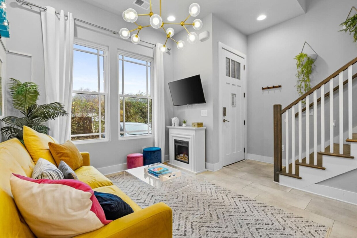 Foto principal - 707 26th Ave N
