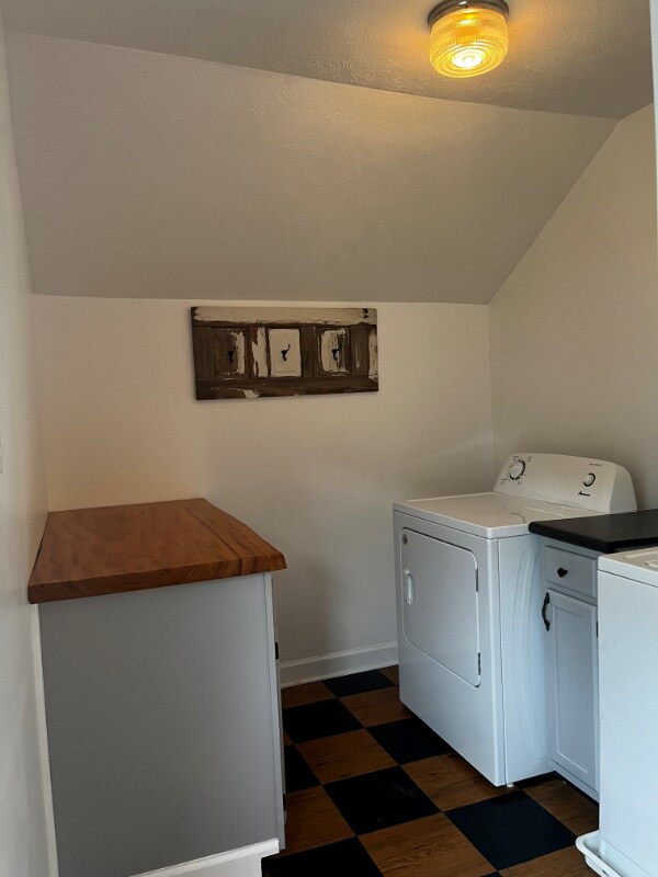 Foto del edificio - 1832 W 48th St