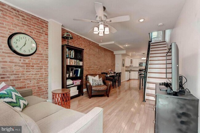 Foto del edificio - 107 N Glover St