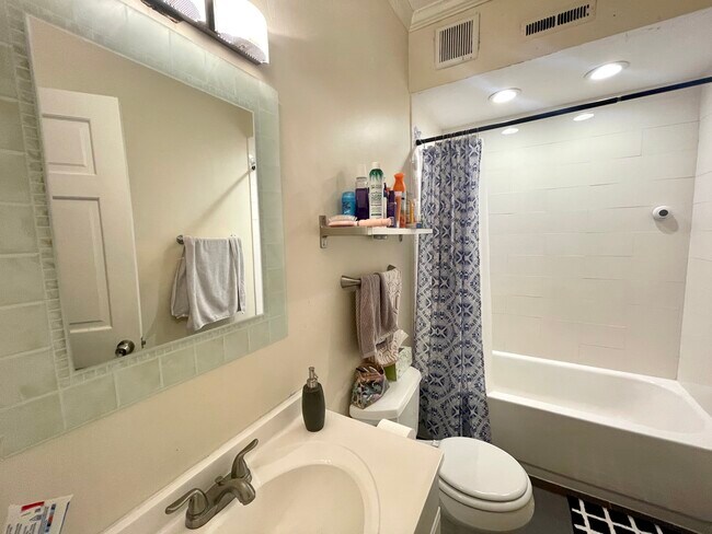 Foto del edificio - 45 Hemenway St