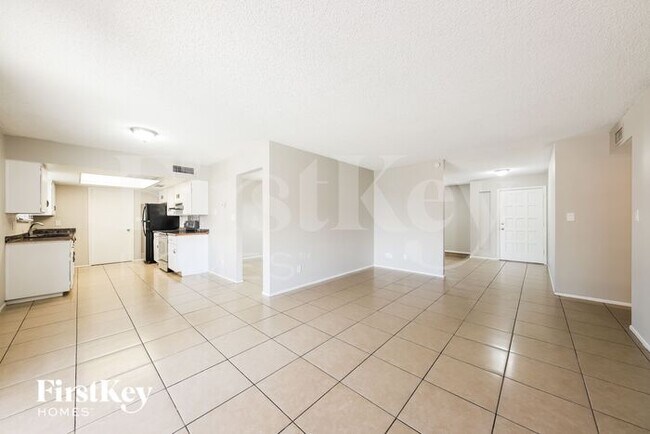 Foto del edificio - 4923 W Larkspur Dr