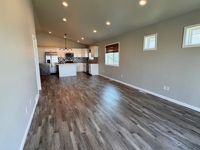 Building Photo - 2311 Eagle Valley Dr S