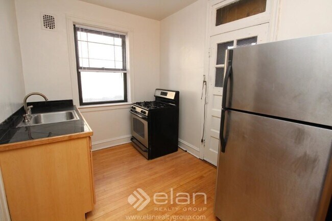 Building Photo - 4308 N Ashland Ave