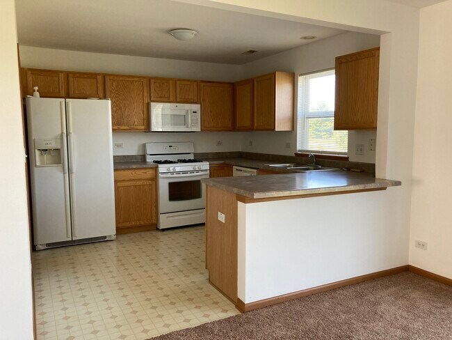 Building Photo - 1631 W Chrysler Dr