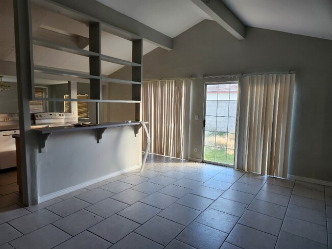 Foto del edificio - 2601 S Portia Ave