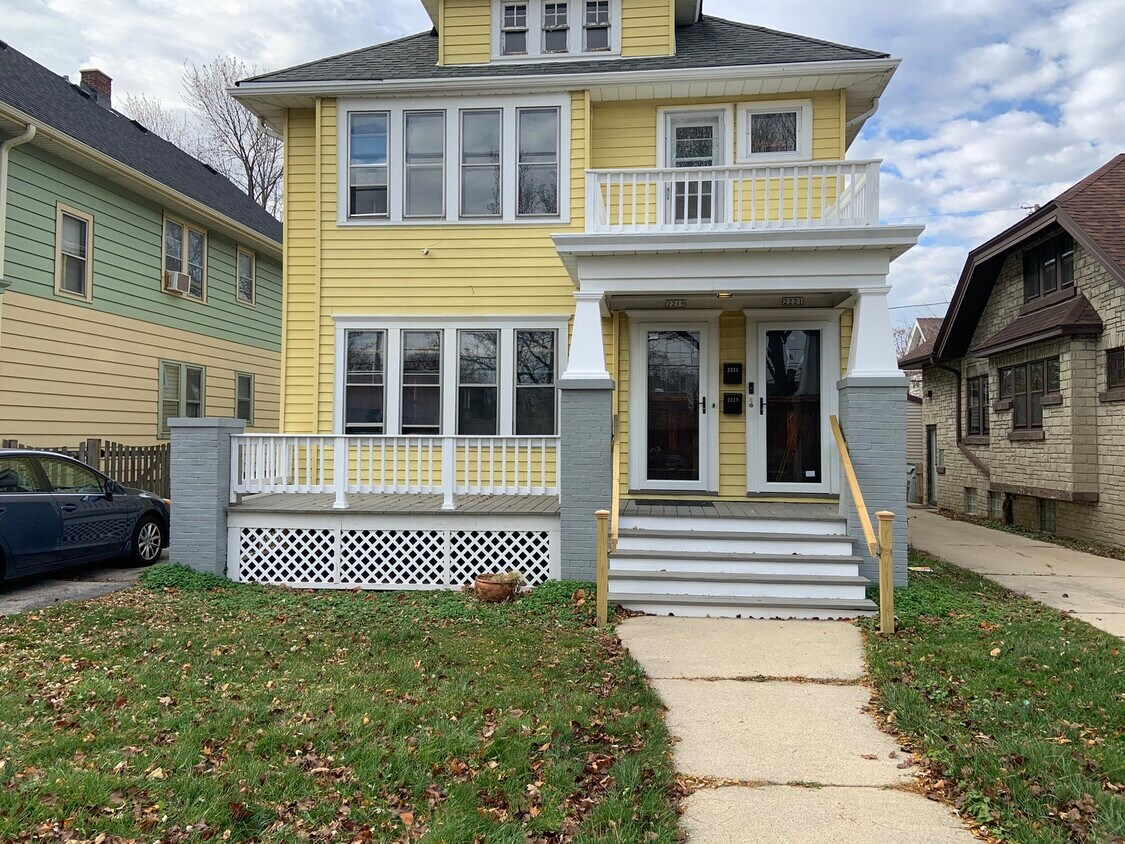 2219 North 54th Street, Unit 2219 Condo for Rent in Milwaukee, WI